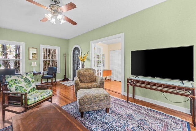 5 of 27 - 924 Almeria Road, West Palm Beach, FL