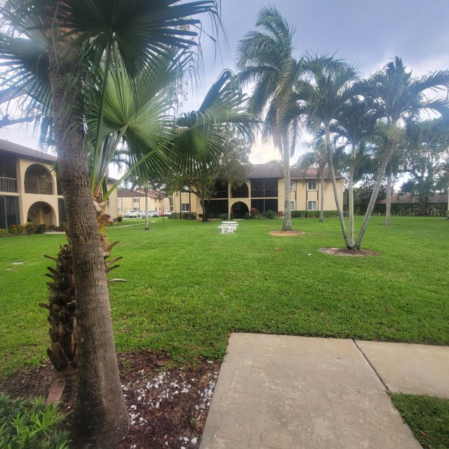 1 of 13 - 301 Pine Ridge Cir #b-1, Greenacres, FL