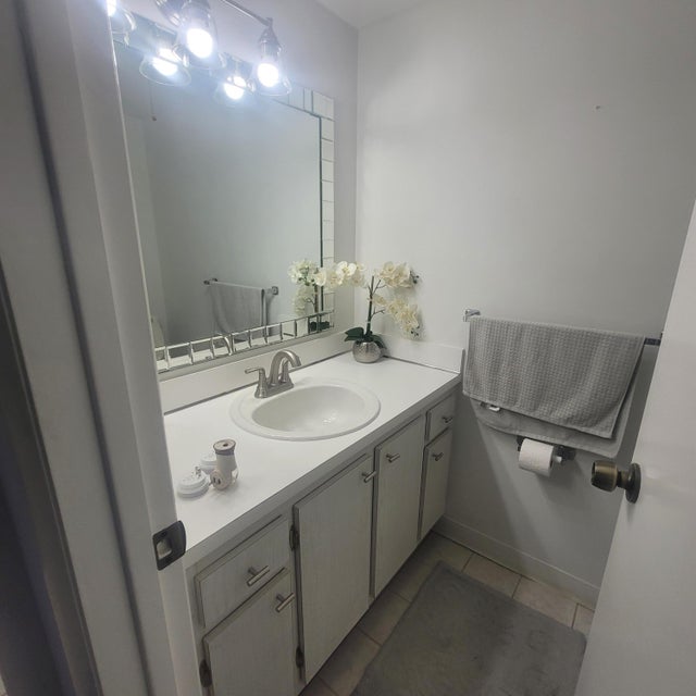 4 of 13 - 301 Pine Ridge Cir #b-1, Greenacres, FL