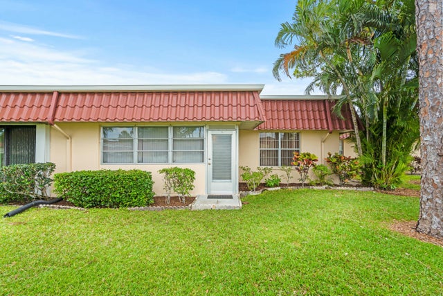 2 of 28 - 674 Laconia Circle, Lake Worth, FL