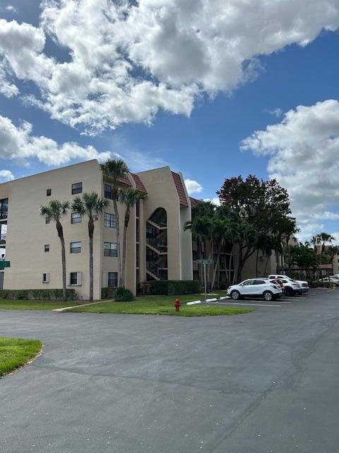 1 of 40 - 140 Lake Nancy Lane #213, West Palm Beach, FL