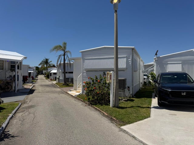 2 of 29 - 204 Palm Drive #i, Briny Breezes, FL