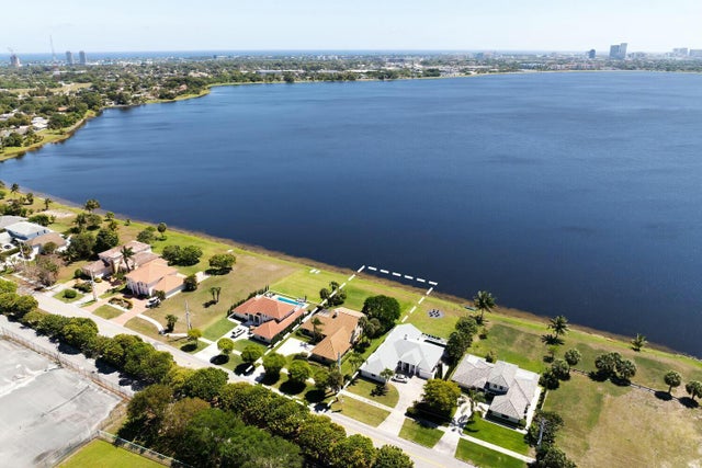 3 of 51 - 3600 N Shore Drive, West Palm Beach, FL