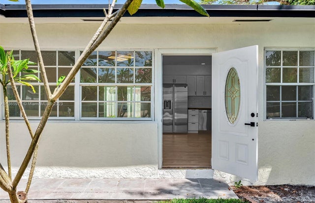 4 of 38 - 1150 Sw 46th Avenue, Plantation, FL