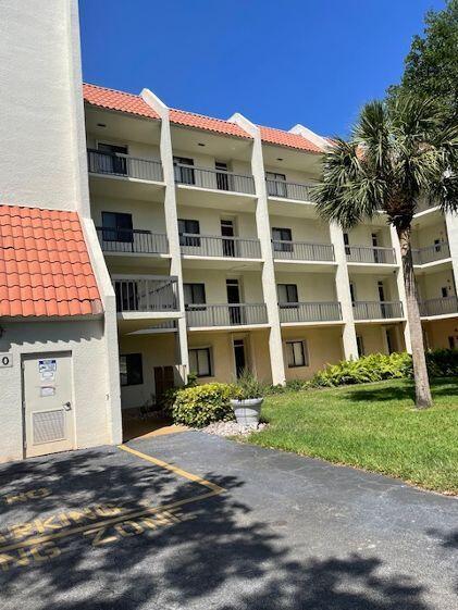 3 of 29 - 2500 Presidential Way #405, West Palm Beach, FL