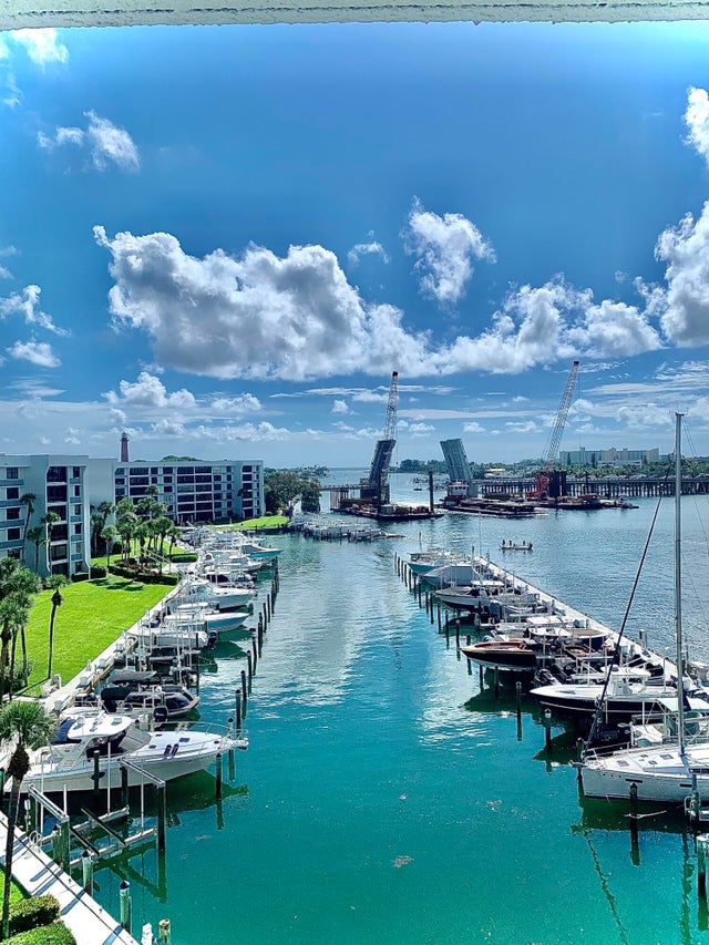 3 of 24 - N/A, Jupiter, FL