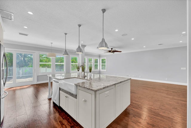 5 of 40 - 125 Intracoastal Circle, Tequesta, FL