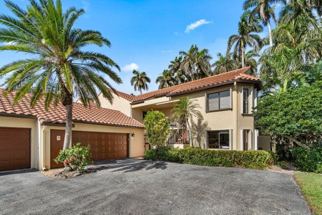 2 of 47 - 7 Via Lago, Boynton Beach, FL