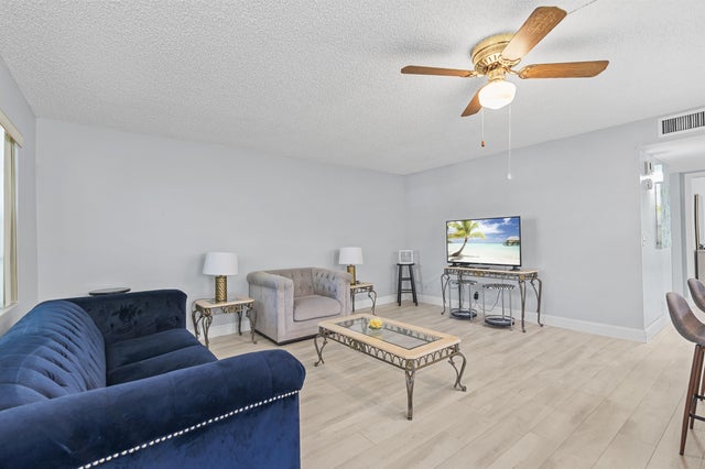 4 of 60 - 590 Normandy M, Delray Beach, FL