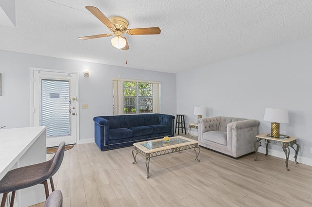 5 of 60 - 590 Normandy M, Delray Beach, FL