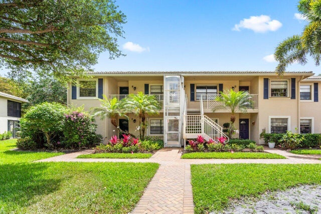 1 of 38 - 34 Stratford Lane #c, Boynton Beach, FL