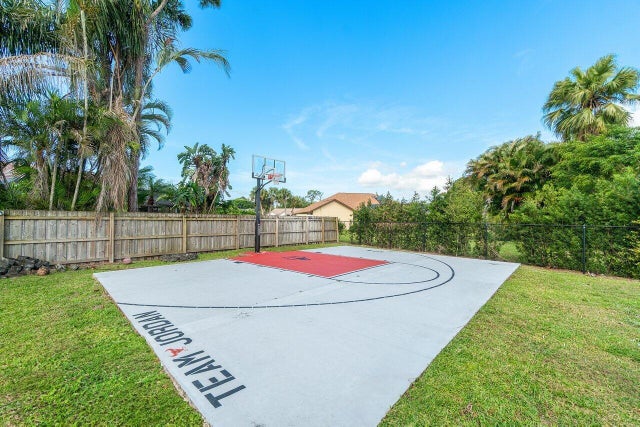 5 of 30 - 325 Knotty Wood Lane, Wellington, FL