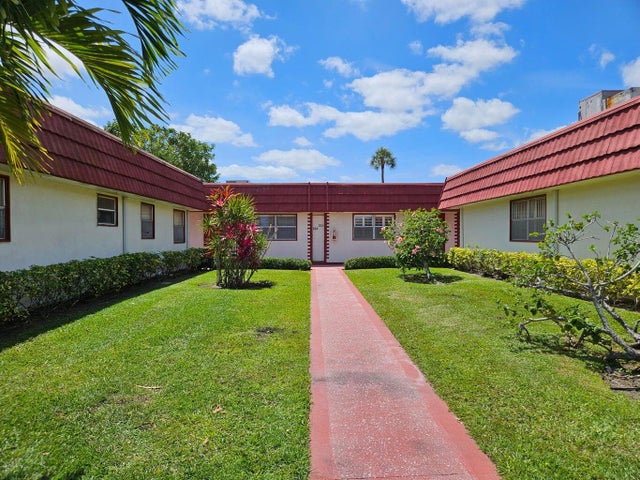 1 of 34 - 158 Waterford G, Delray Beach, FL