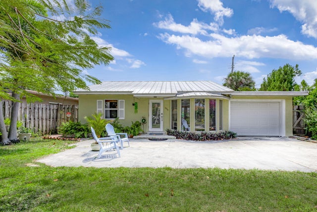 2 of 28 - 1940 Doffer Lane, North Palm Beach, FL