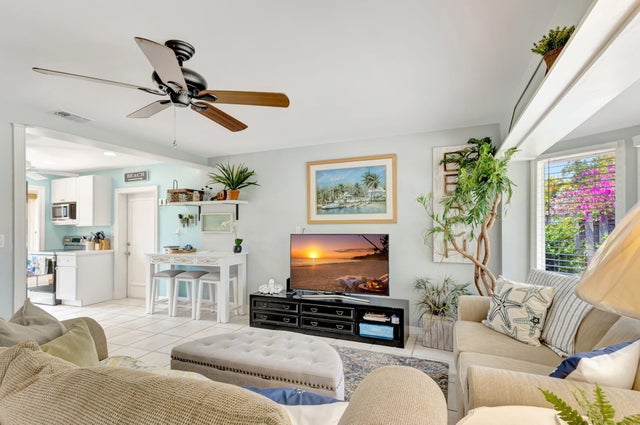 5 of 28 - 1940 Doffer Lane, North Palm Beach, FL