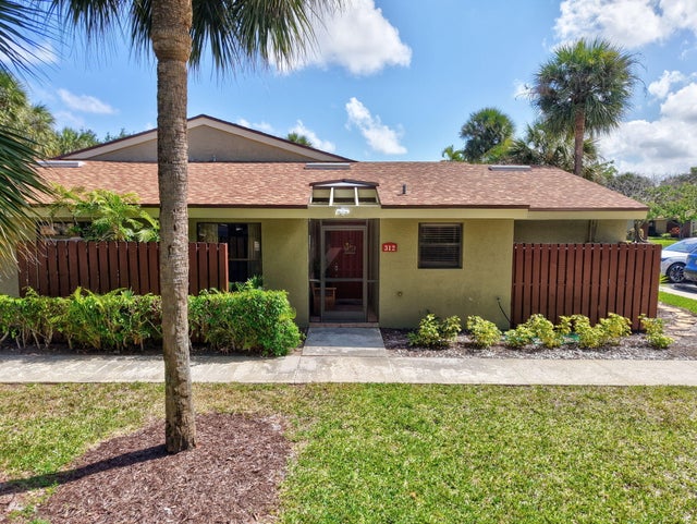 1 of 51 - 312 Meadows Dr, Boynton Beach, FL