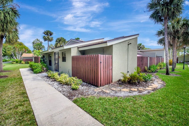 2 of 51 - 312 Meadows Dr, Boynton Beach, FL