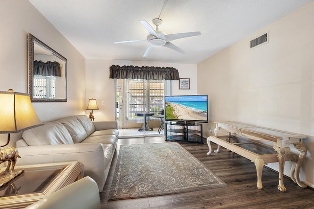 4 of 35 - 2164 Ne 1st Wy #102, Boynton Beach, FL