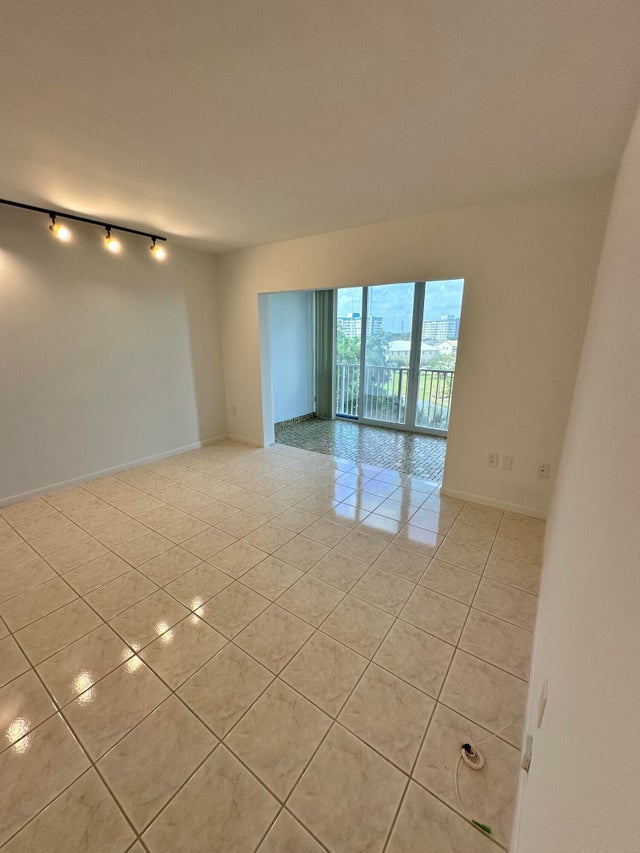 1 of 43 - 3850 Washington Street #510, Hollywood, FL