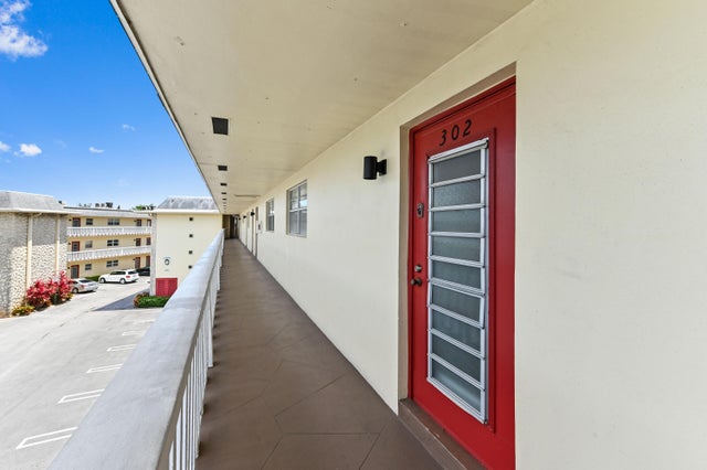 3 of 22 - 4321 Nw 16th Street #c302, Lauderhill, FL