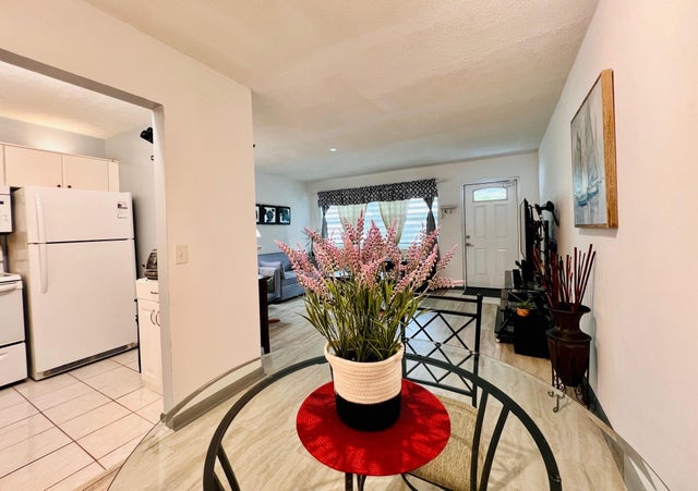 3 of 14 - 135 Dorchester F, West Palm Beach, FL