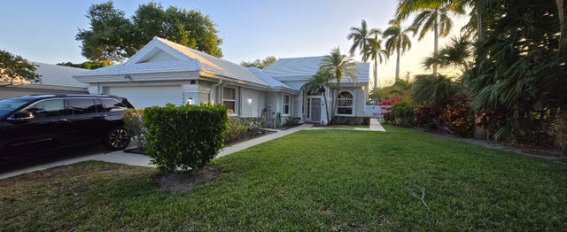 2 of 33 - 2285 Saratoga Lane, West Palm Beach, FL