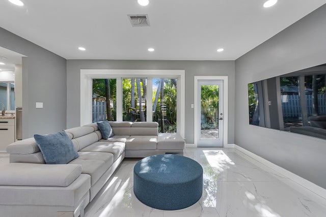 5 of 43 - 1900 Ne 16 Terrace, Fort Lauderdale, FL