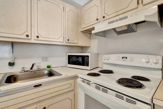 4 of 25 - 320 Horizons W #210, Boynton Beach, FL