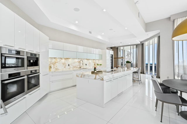 3 of 64 - 4100 Island Boulevard #ph-1, Aventura, FL