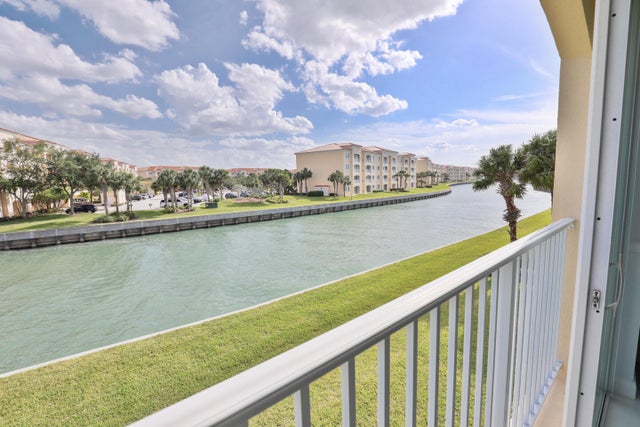 5 of 100 - 5 Harbour Isle Drive E #202, Fort Pierce, FL