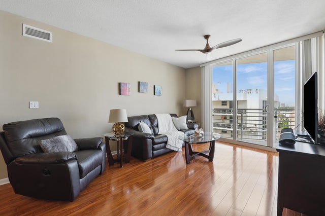 5 of 60 - 1551 N Flagler Drive #1403, West Palm Beach, FL