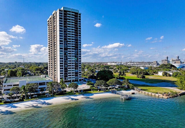 1 of 52 - 5600 N Flagler Drive #1209, West Palm Beach, FL