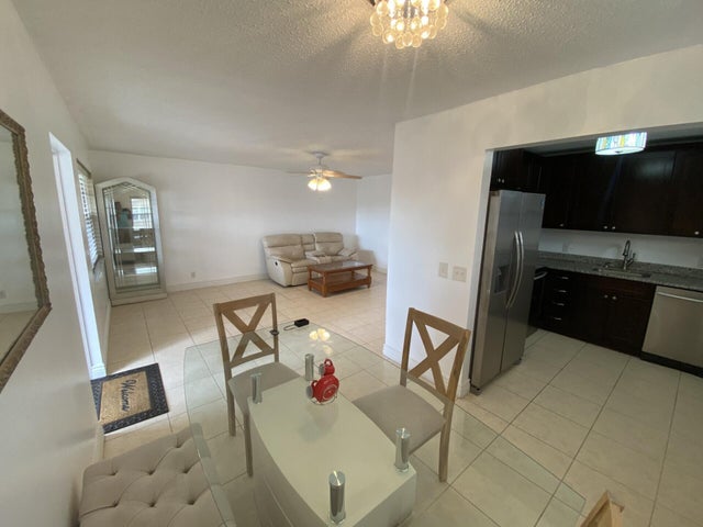 3 of 32 - 224 Chatham #k, West Palm Beach, FL