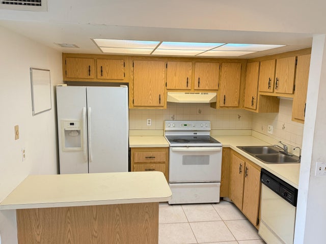 5 of 15 - 4239 Oak Terrace Drive, Greenacres, FL