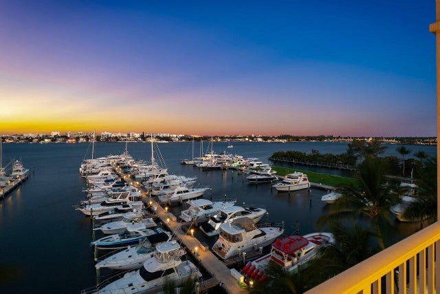 2 of 20 - 806 E Windward Way #601, Lantana, FL