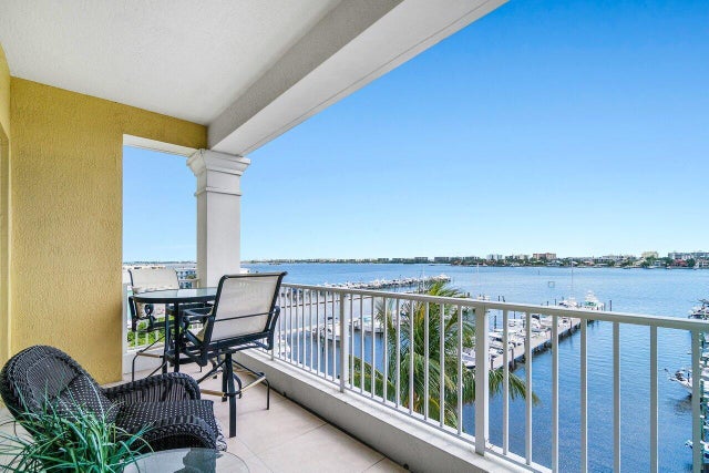 4 of 20 - 806 E Windward Way #601, Lantana, FL
