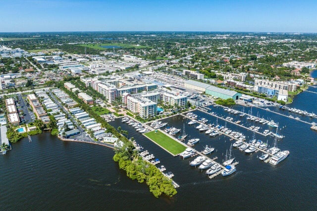 5 of 20 - 806 E Windward Way #601, Lantana, FL