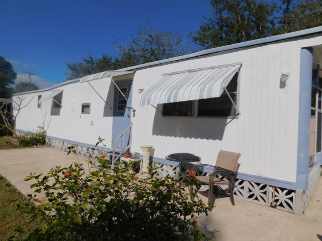 1 of 9 - 40 Tangerine Avenue, Fort Pierce, FL