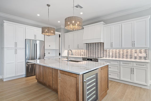 Photo of Listing #RX-11081394