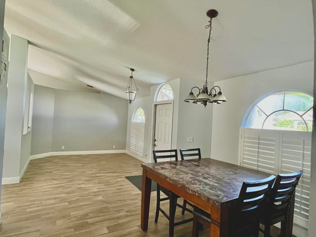 5 of 20 - 215 Monterey Way, Royal Palm Beach, FL