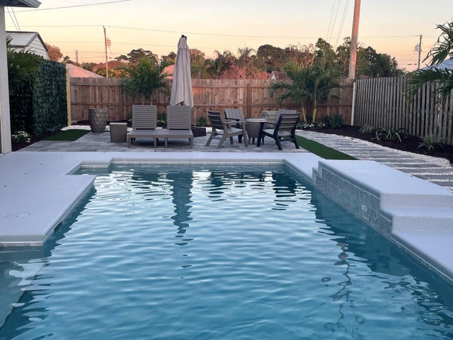 2 of 34 - 2316 Sw Naomi Avenue, Port Saint Lucie, FL