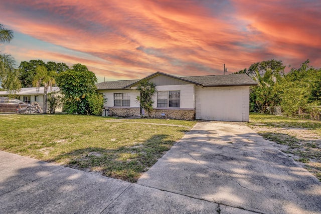 1 of 40 - 107 Gotham Drive, Fort Pierce, FL