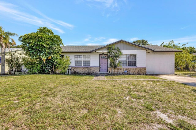 2 of 40 - 107 Gotham Drive, Fort Pierce, FL