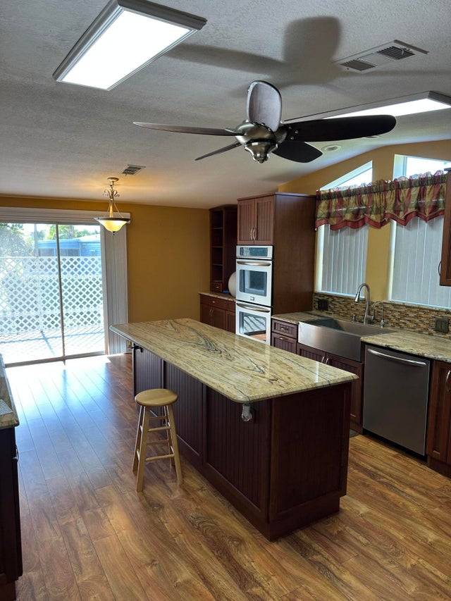 3 of 22 - 553 Tropical Isles Circle, Fort Pierce, FL