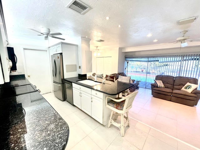 5 of 20 - 880 Se Degan Dr, Port Saint Lucie, FL
