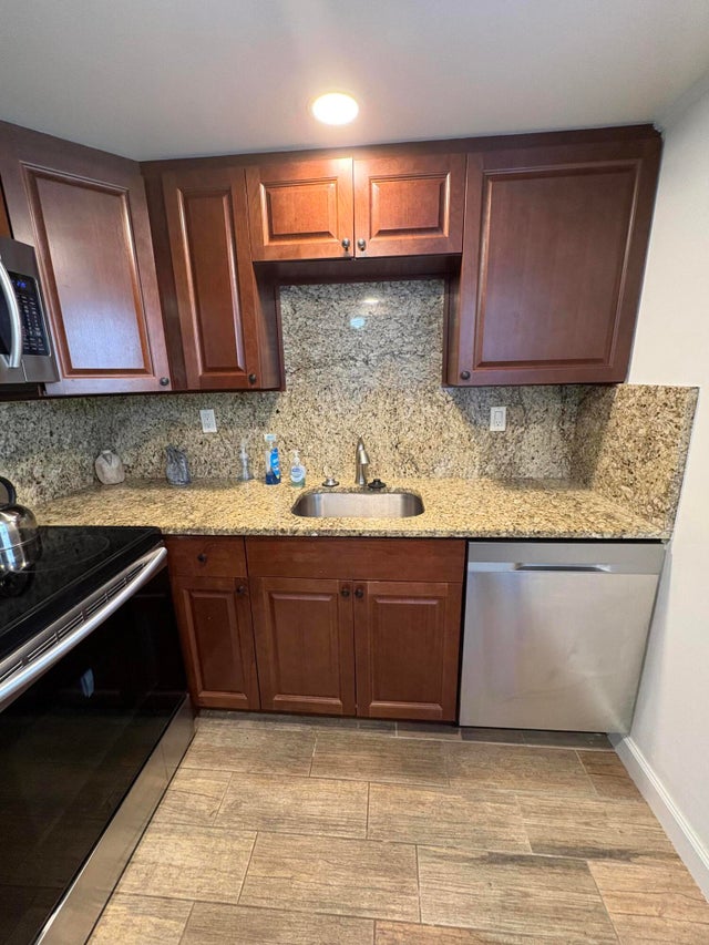 4 of 22 - 691 Burgundy O #o, Delray Beach, FL