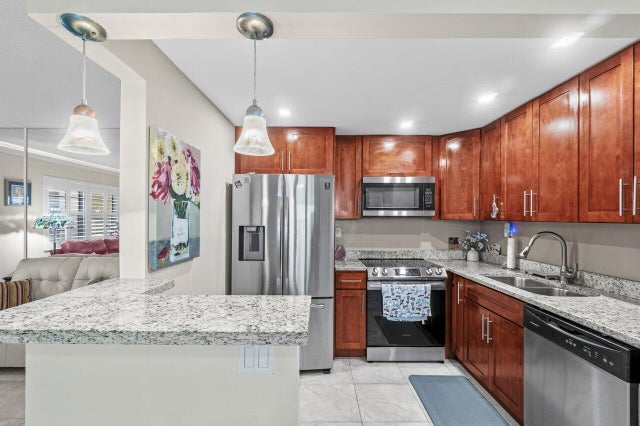 4 of 33 - 201 Normandy E, Delray Beach, FL