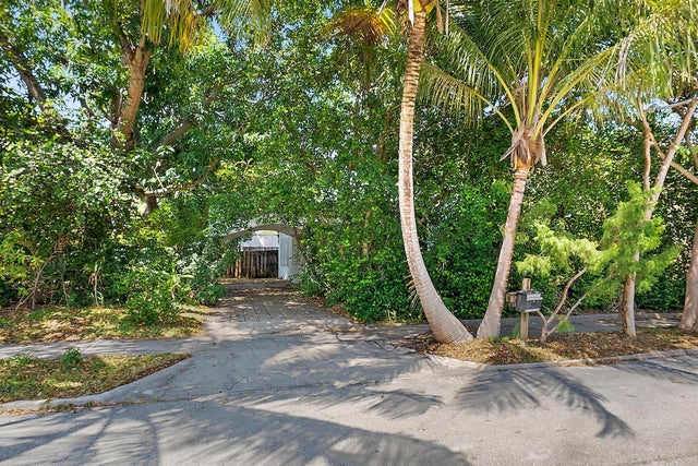2 of 9 - 809 37th Street, West Palm Beach, FL