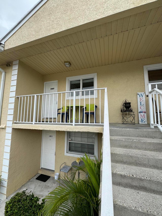 2 of 22 - 1807 Palm Beach Trace Dr, Royal Palm Beach, FL