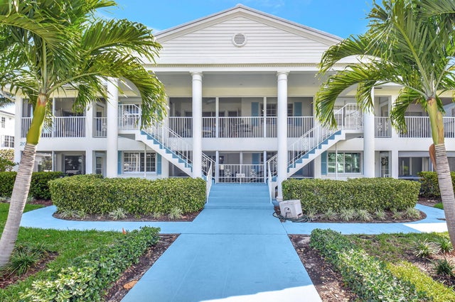 1 of 48 - 201 Venetian Dr #4, Delray Beach, FL